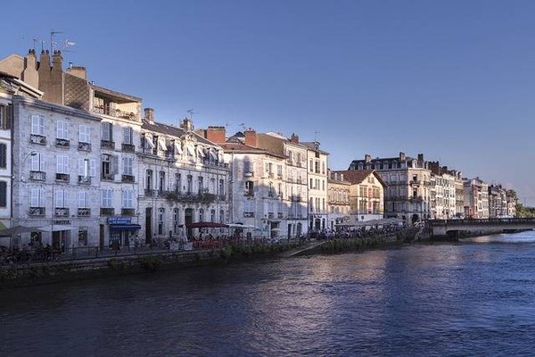 Les biens immobiliers en vente à Bayonne : Un guide complet